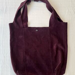 Pulicati Classic Suede Tote Bag in Deep Burgundy